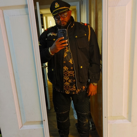 Meet your Posher, Raymond - Picture 6 of 8